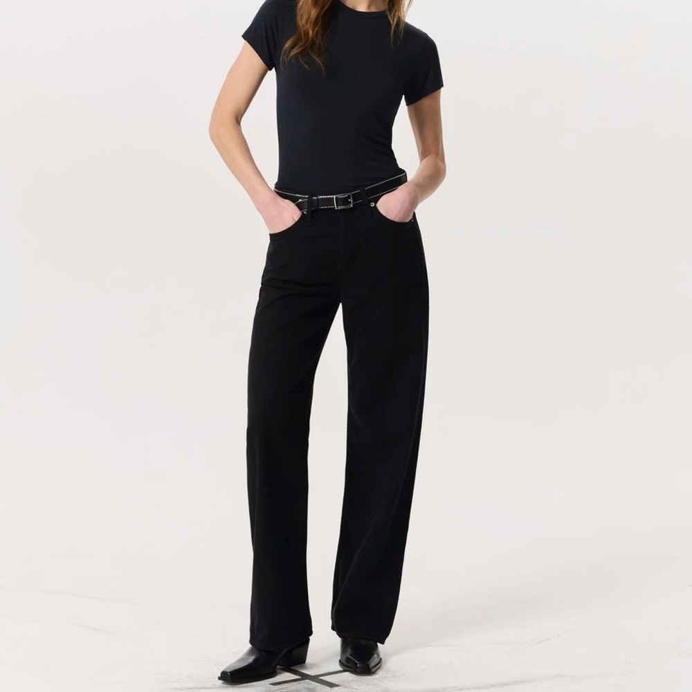 Rag & Bone - Featherweight Logan Wide-Leg Jean
Colour- black